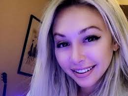 Corinne Olympios Body Measurements Breasts Height Weight