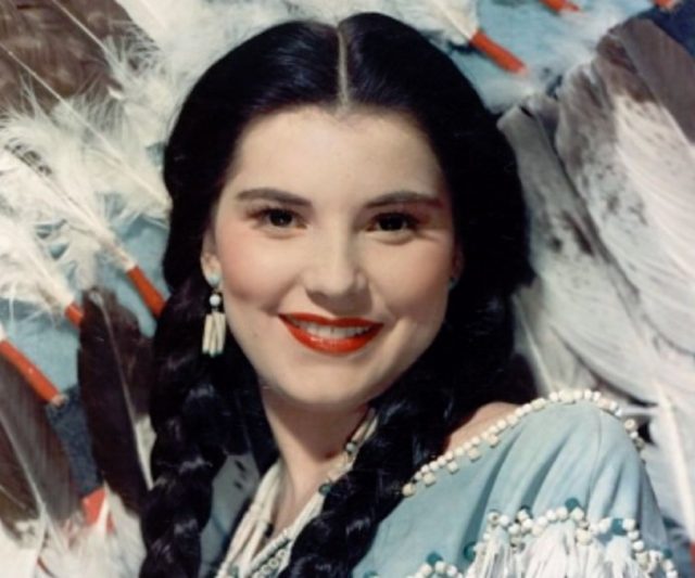 Debra Paget Body Measurements Breasts Height Weight