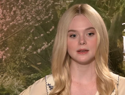 Elle Fanning Body Measurements Breasts Height Weight