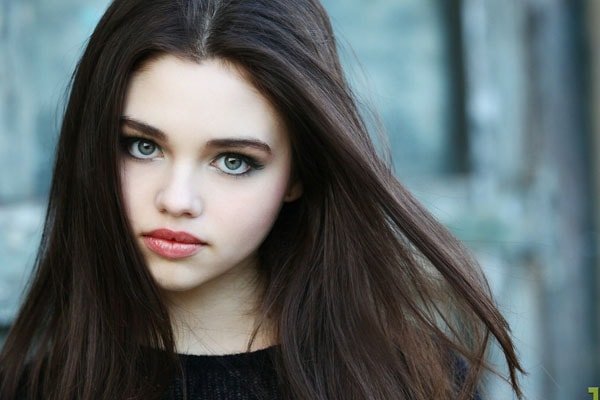 India Eisley Body Measurements Breasts Height Weight