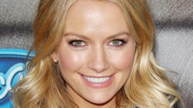 Becki Newton Body Measurements Breasts Height Weight