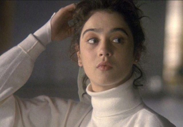 Moira Kelly's Body Measurements Breasts Height Weight