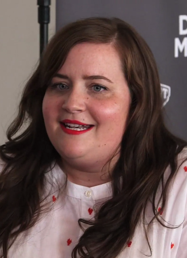 Aidy Bryant Body Measurements Breasts