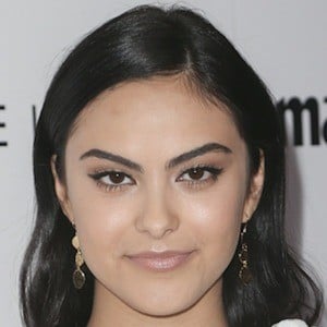 Camila Mendes Body Measurements Breasts Height Weight